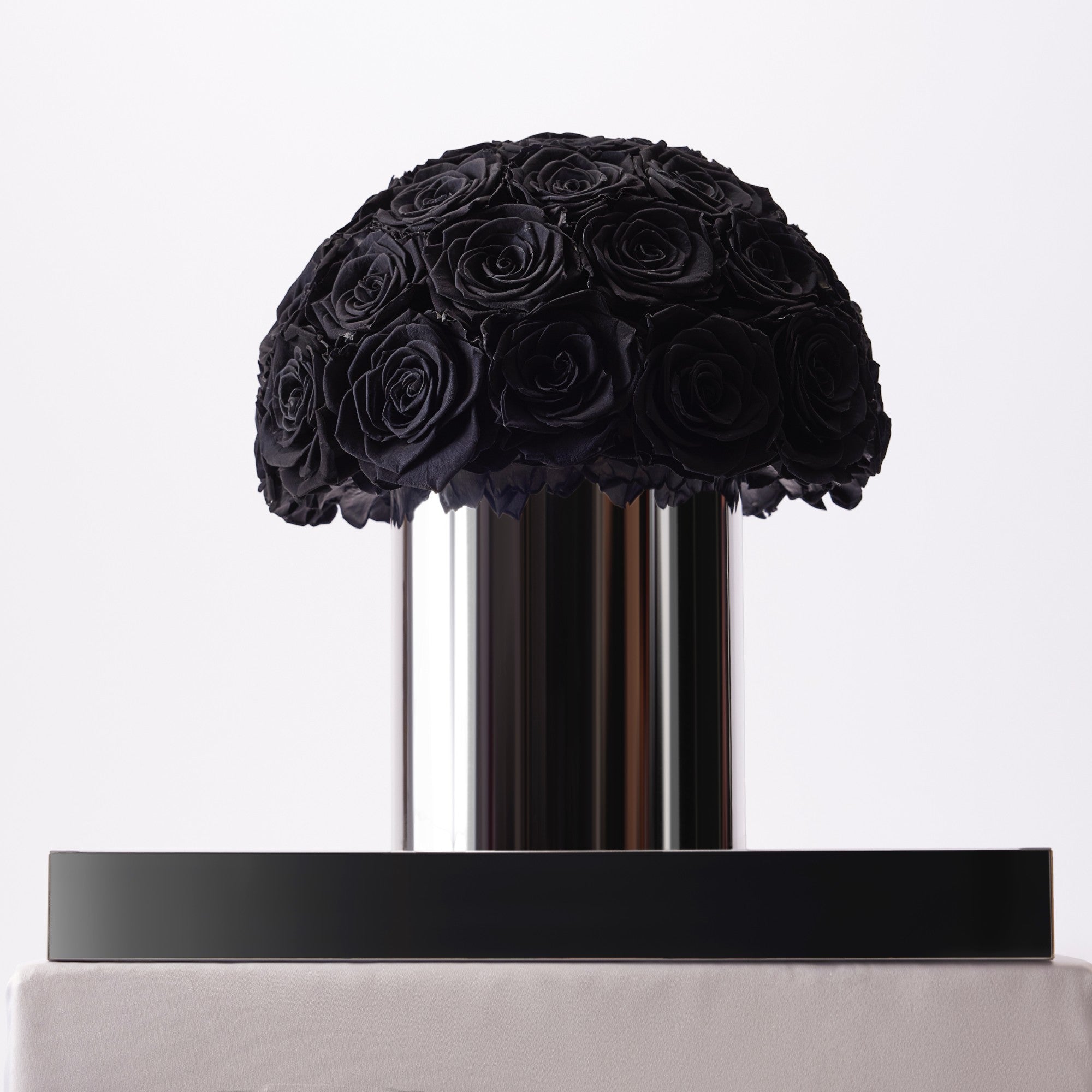 Rahma Roses - Medium - Black